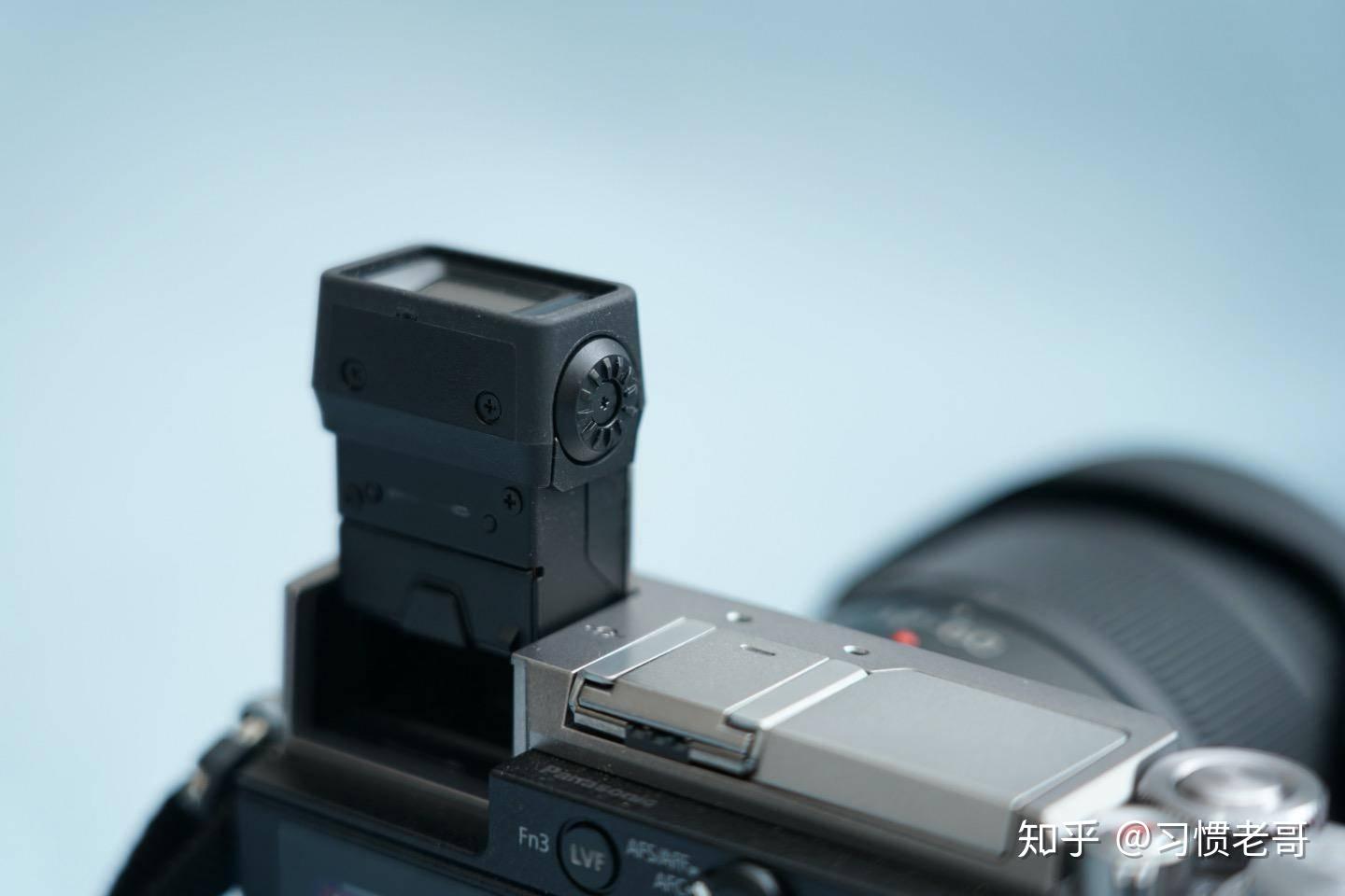 Panasonic收購鏡頭