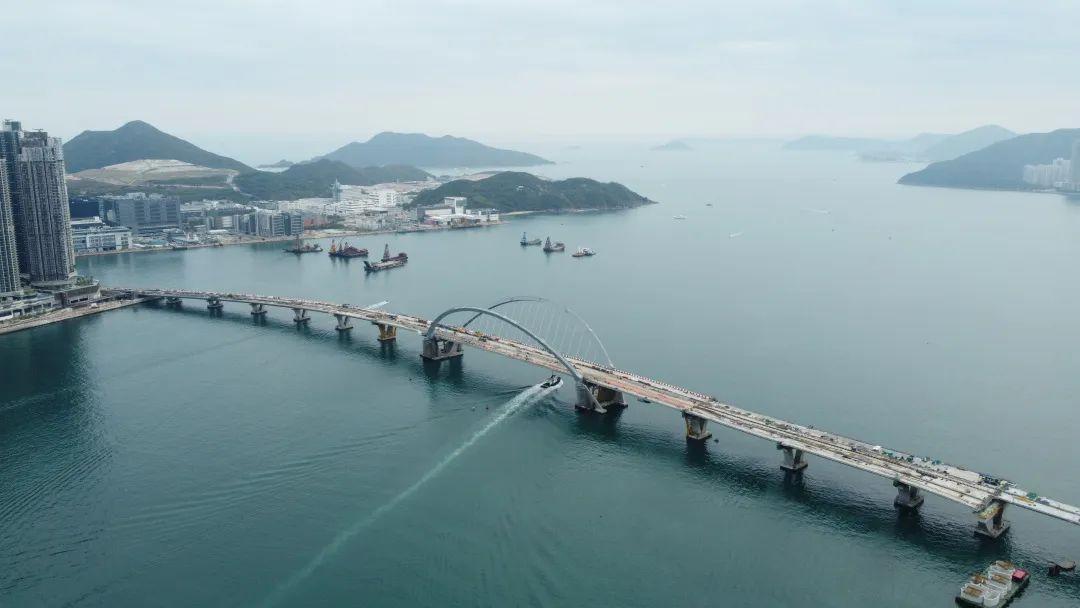 樓上的將軍澳單車徑可能就要跑贏大市了,因為它即將有56億跨海大橋