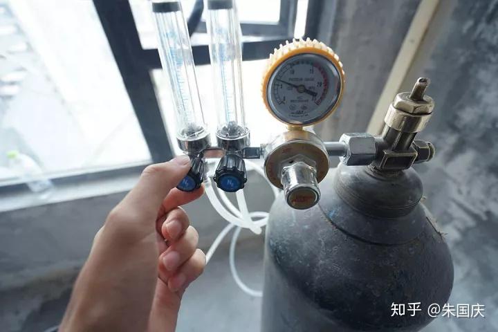聊聊中央空调安装氮气保护焊