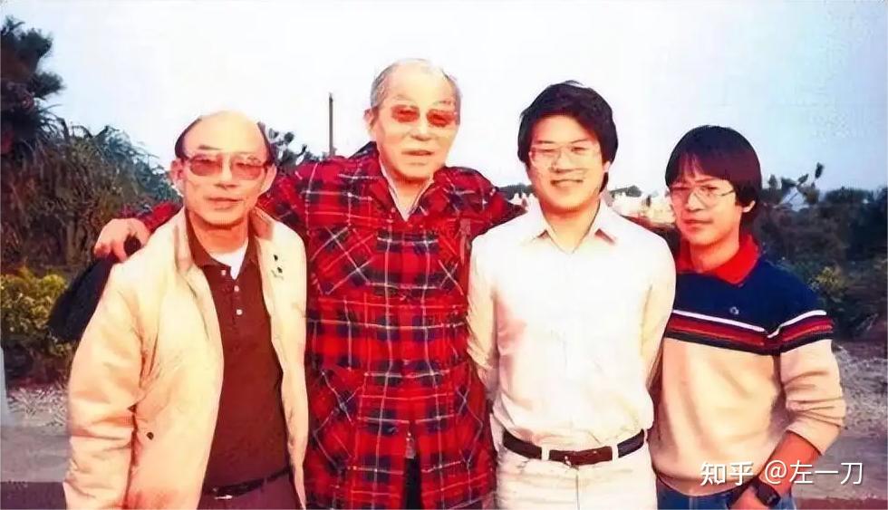 张学良独子张闾琳,74岁回东北不会说汉语,摸着已逝父亲铜像痛哭 - 知乎