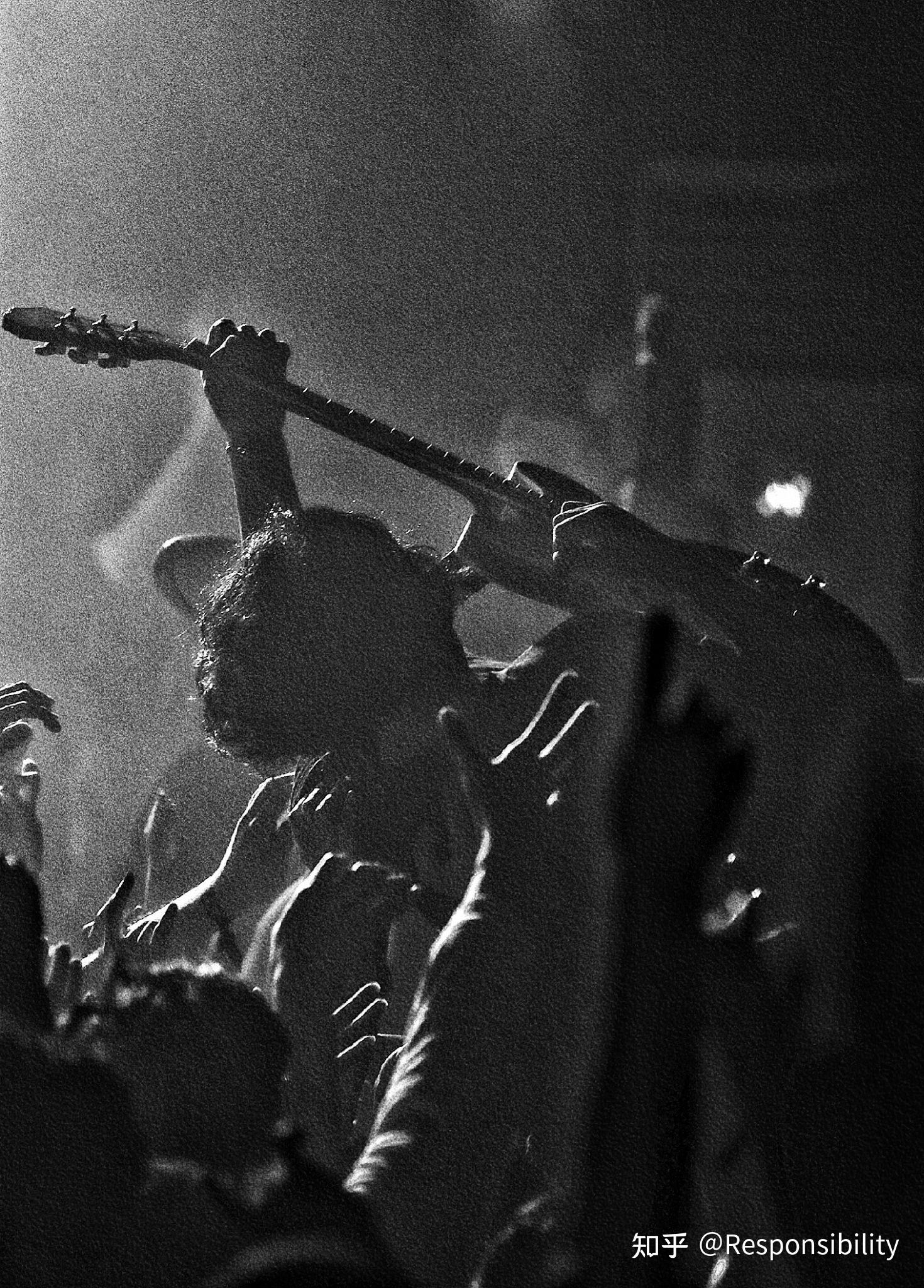 有什么摇滚风格的手机壁纸吗