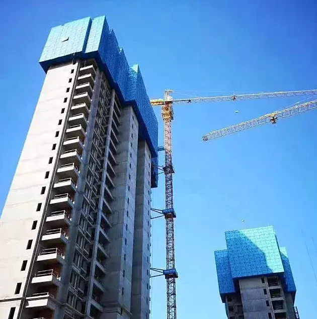 爬升脚手架提升铝模板技术