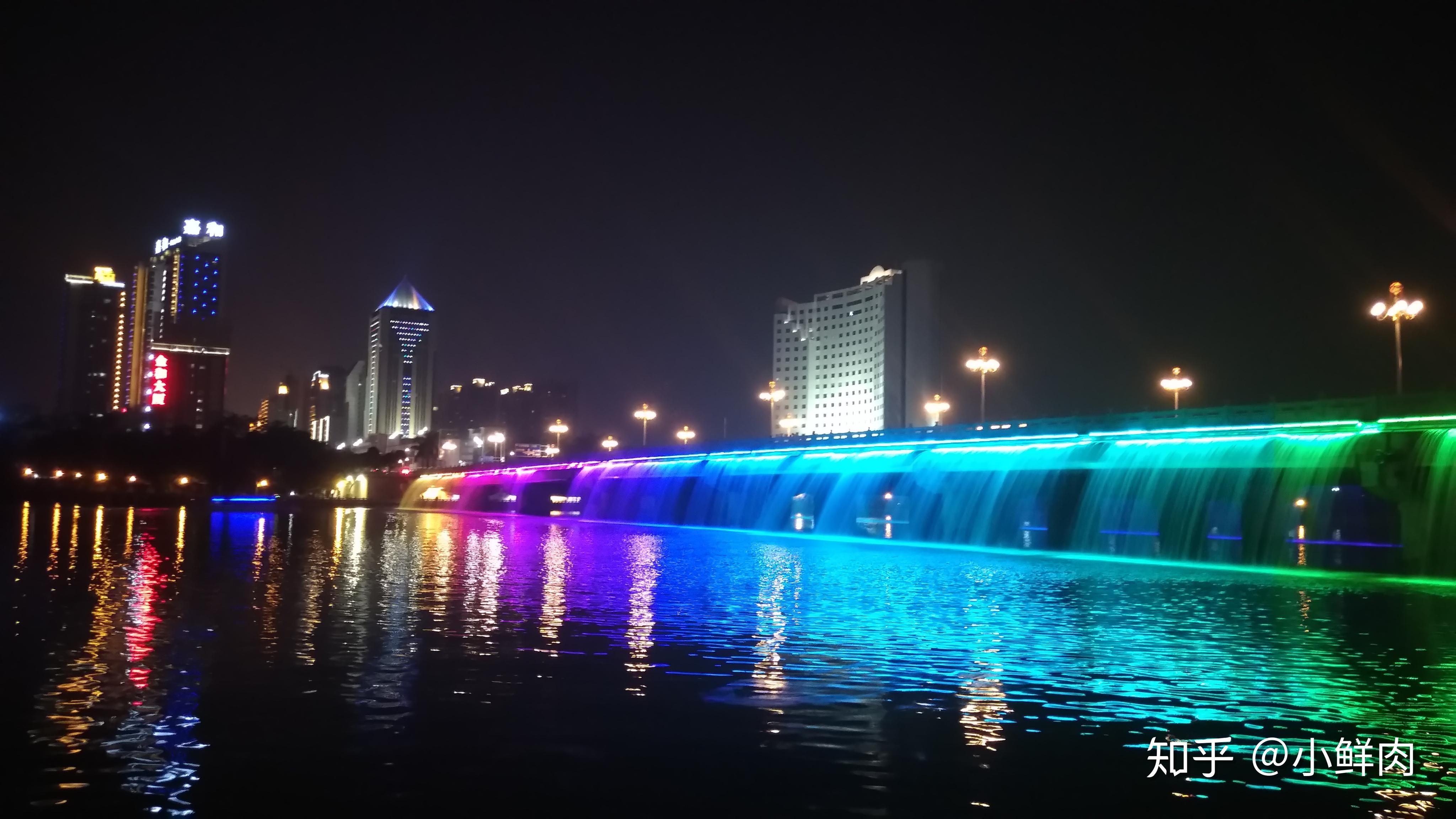 2018南宁市南湖公园夜景