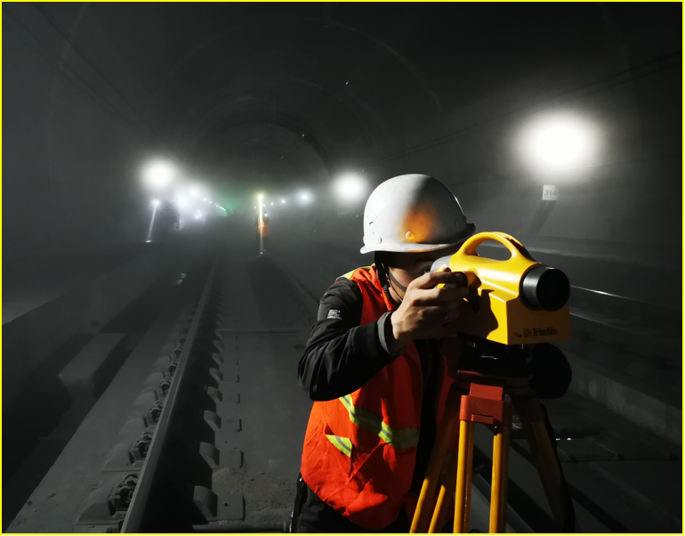 赛维板报丨隧道拱顶底工后沉降的测点布设及监测