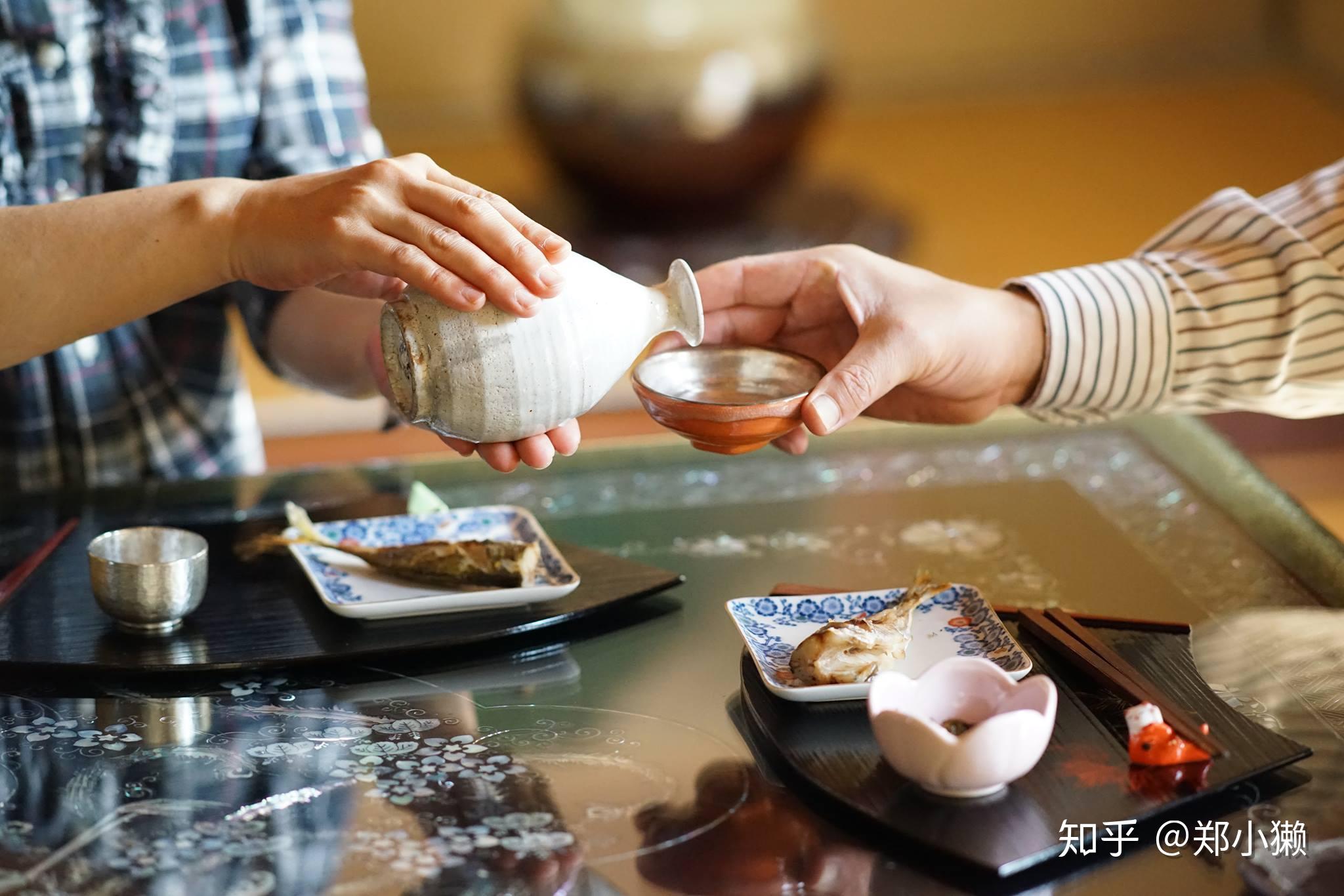 日本語と日本文化 和井上老師一起輕鬆快樂學日語: 愛喝酒的日本人的秘密武器