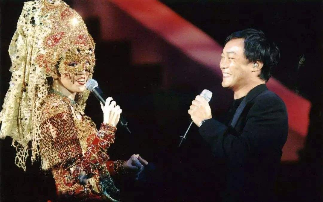 那是1999年的一天梅艳芳很美张国荣还在