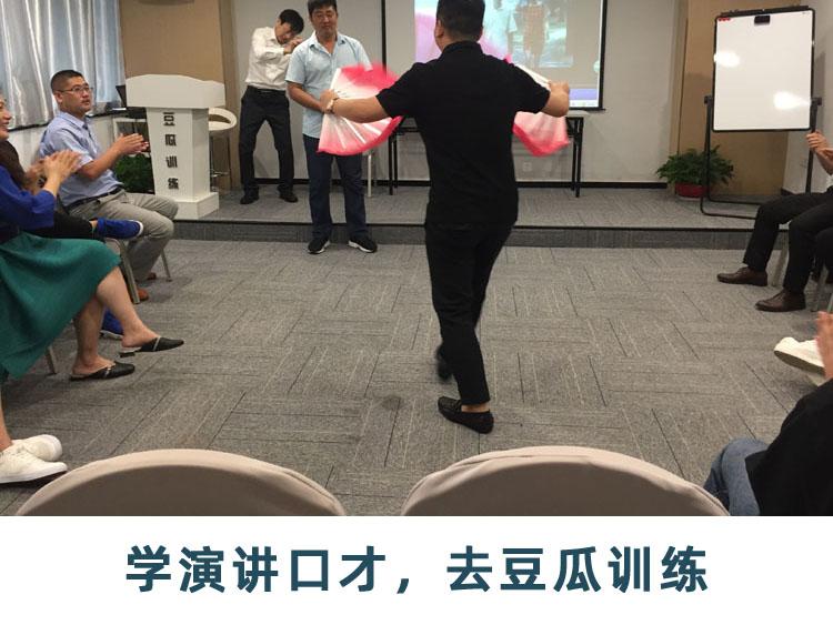 v2-26448e9465a9d5ce79ca724d3bbce645_1440w.jpg?source=172ae18b