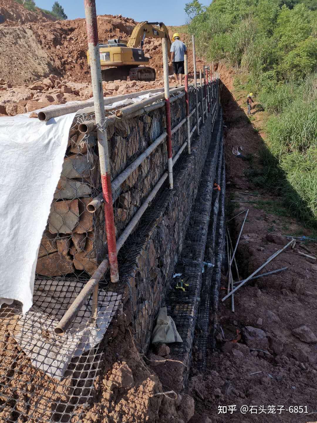 四川铅丝笼河堤@铅丝笼生态挡土墙介绍