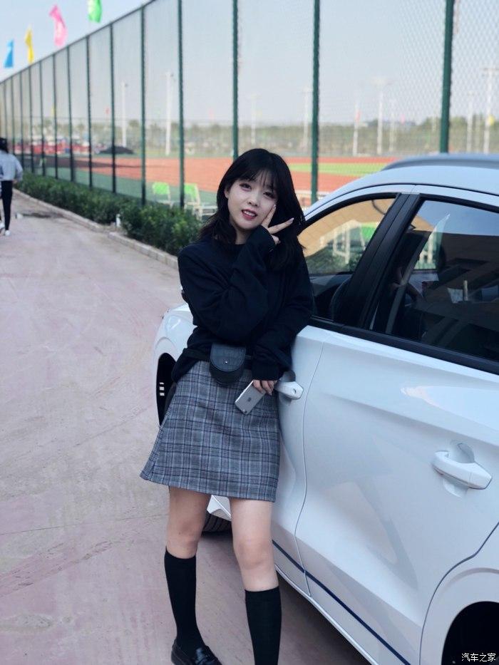 路过你的青春,比亚迪e2与河北工程大学美女的完美相遇!