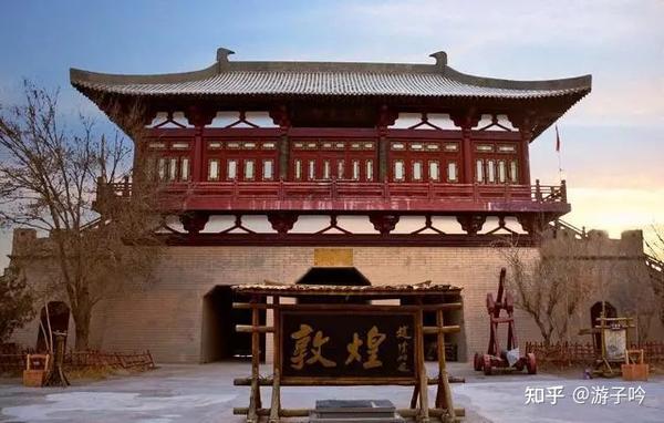 甘肃十大秋季旅游好去处---10 、敦煌古城 - 知乎