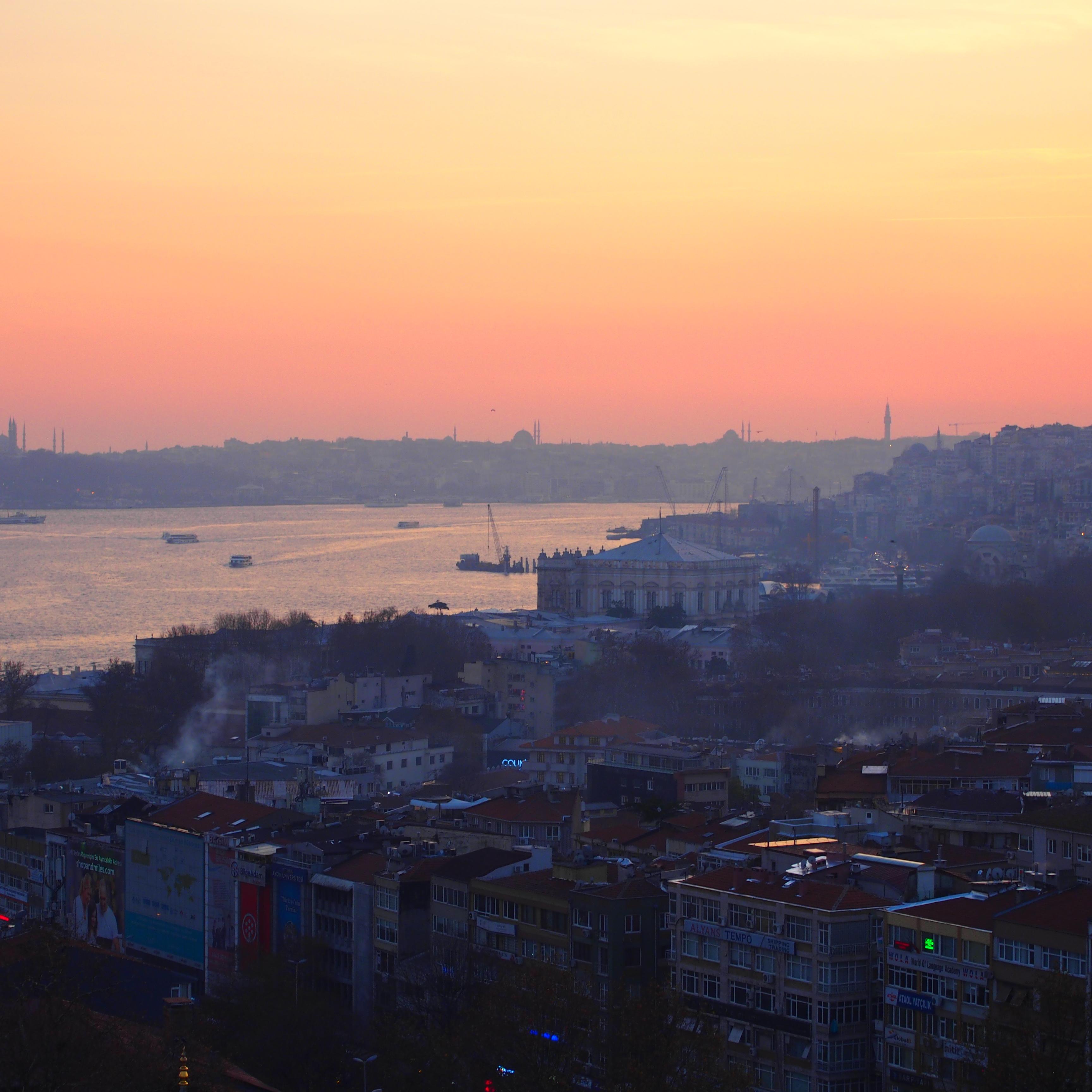 鉴于最近土耳其(如伊斯坦布尔)境内发生的恐怖