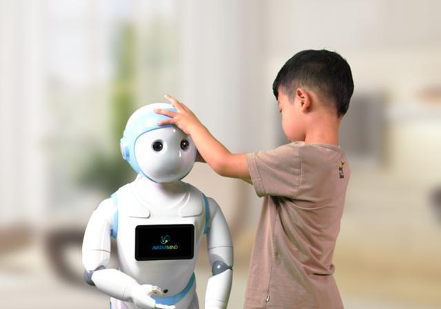 阿凡达i宝机器人绽放ces2018撬开儿童教育机器人的大门