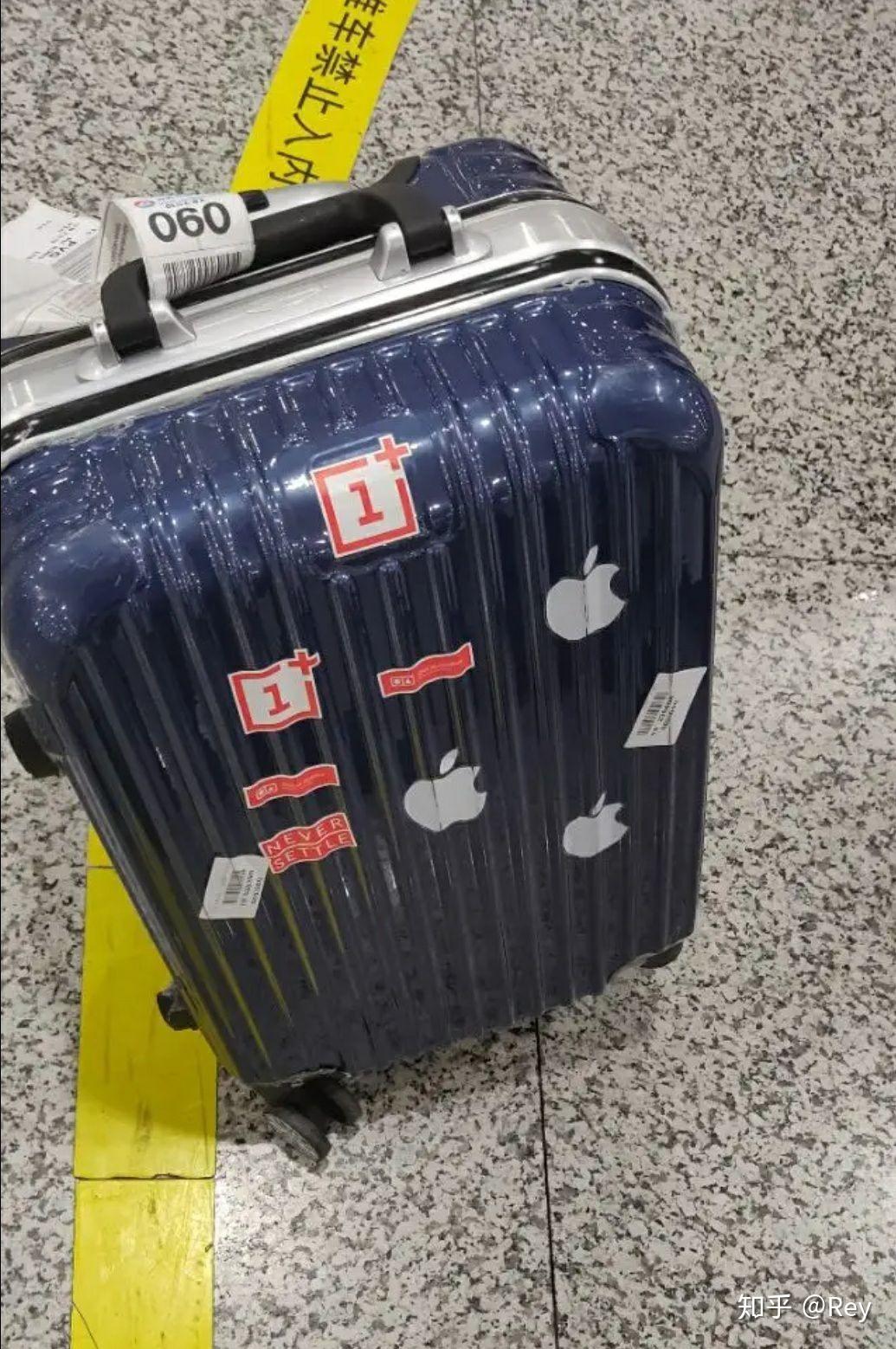 机场行李箱照片图片