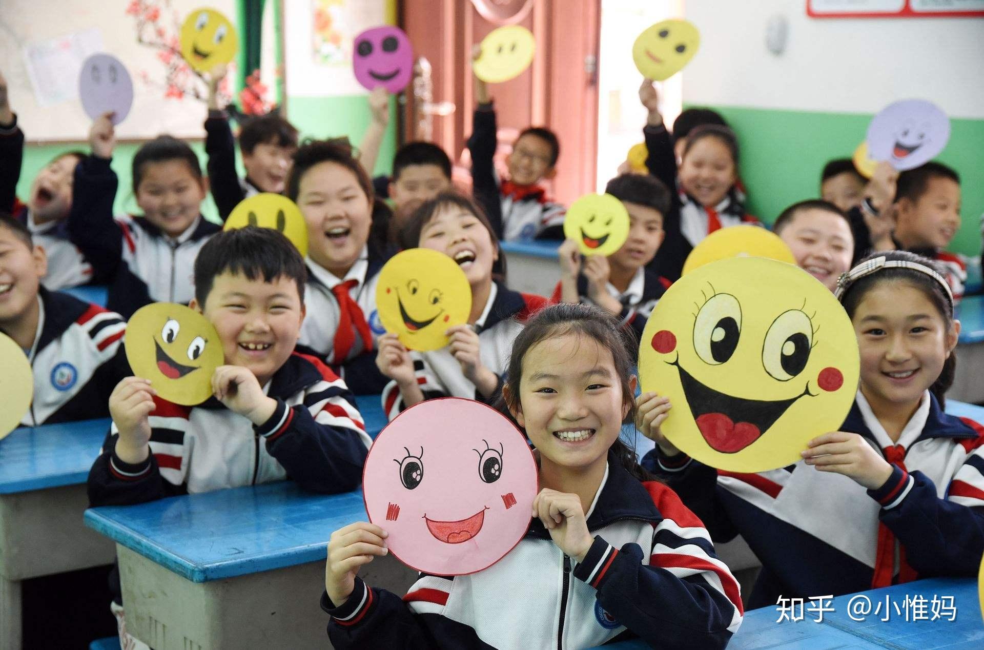 教会宝宝微笑面对生活和宝宝过世界微笑日吧