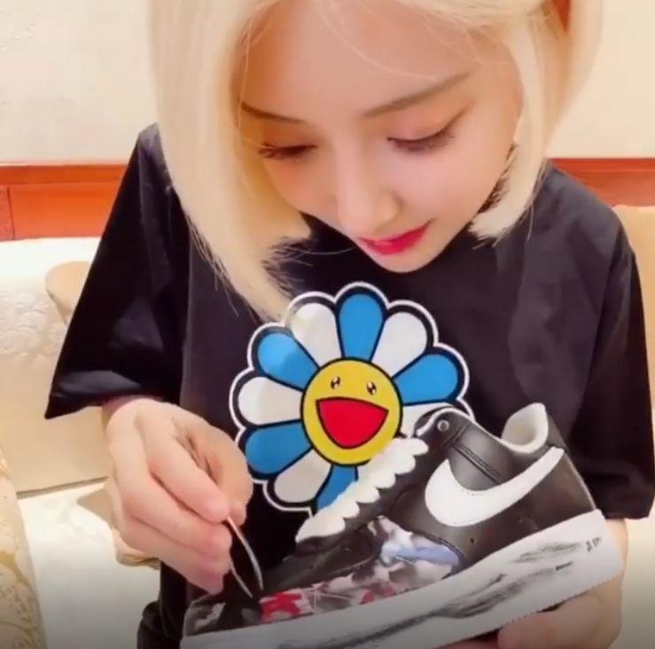 dj soda 姜泰莉真没劲!整容露肉就能无门槛当球鞋女神?