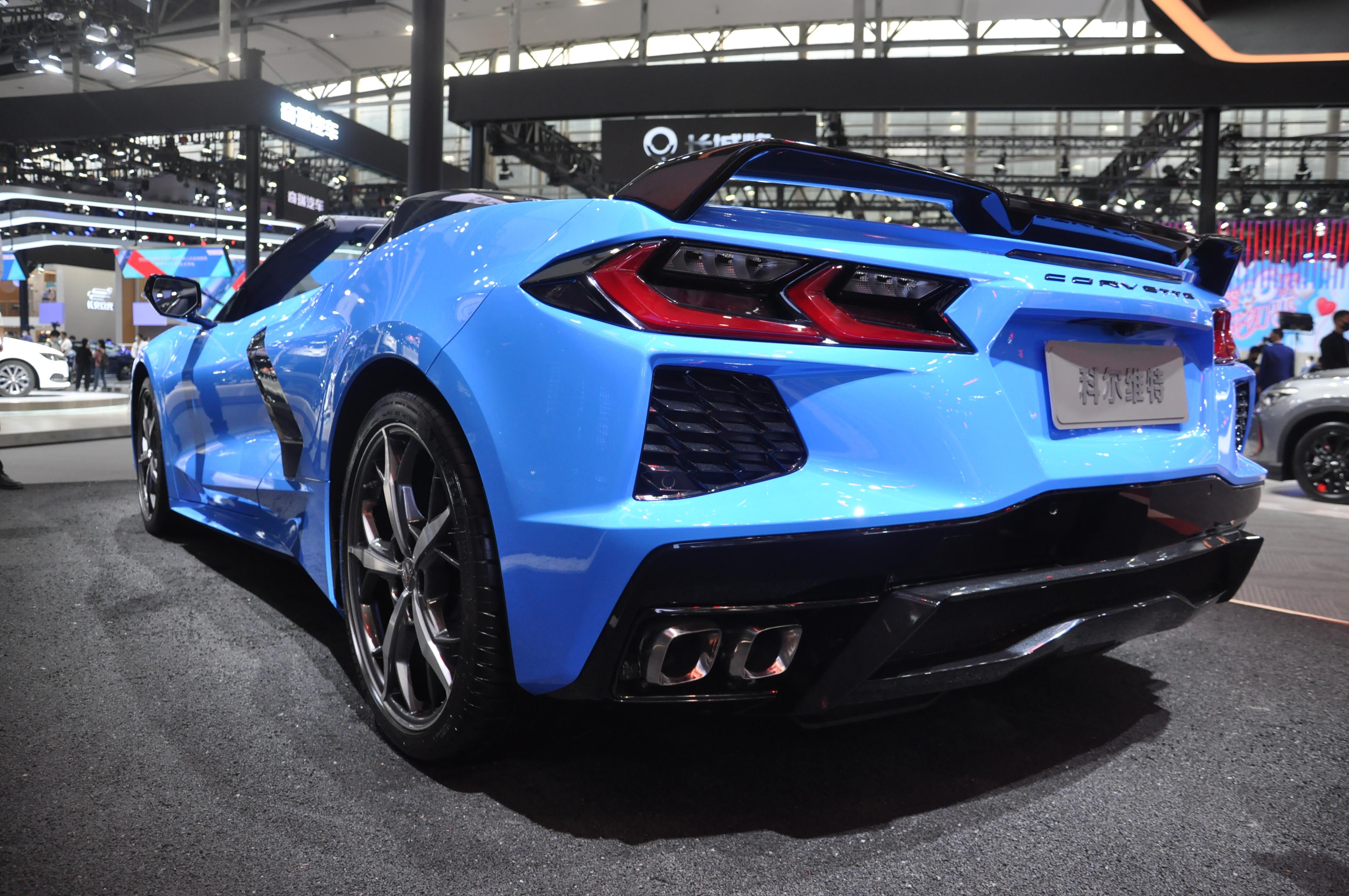 自古红蓝出cp广州车展科尔维特c8订金2万即可