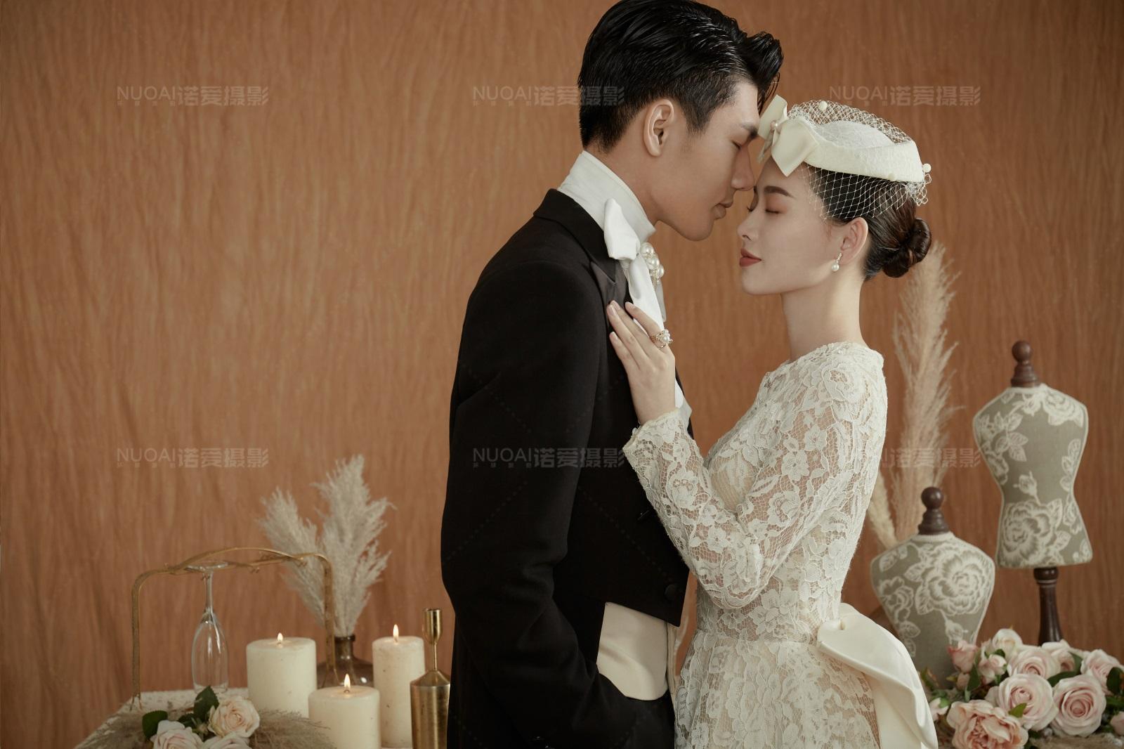 这组绝美复古内景婚纱照解决你的选择困难症