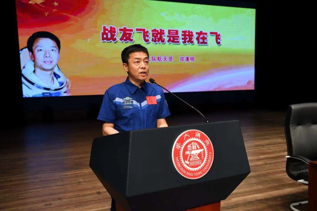 电影《飞天》中,身为中国第一代航天员的张天聪,几乎每次都凭借优异的