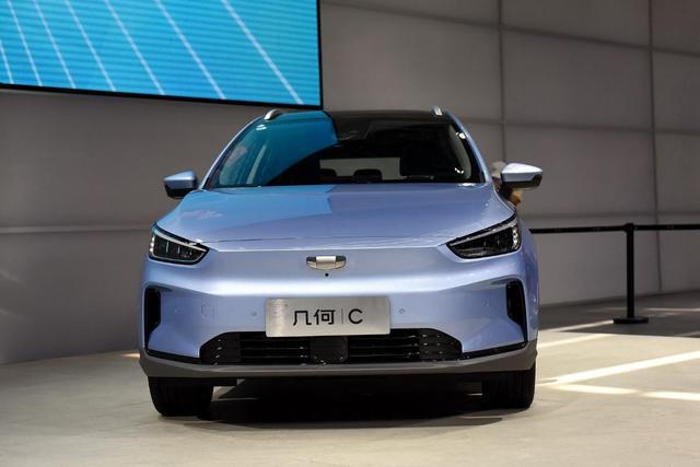 在传统车企创立的诸多新能源品牌当中,咖哥觉得几何汽车算是最有调性