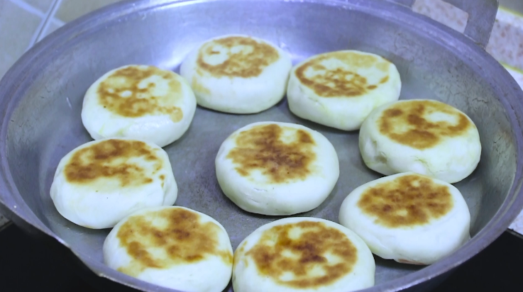 美食达人教你做正宗 花干夹馍 一次三个 她说比肉夹馍还好吃 知乎 美食达人教你做正宗 花干夹馍 一次三个 她说比肉夹馍还好吃 知乎