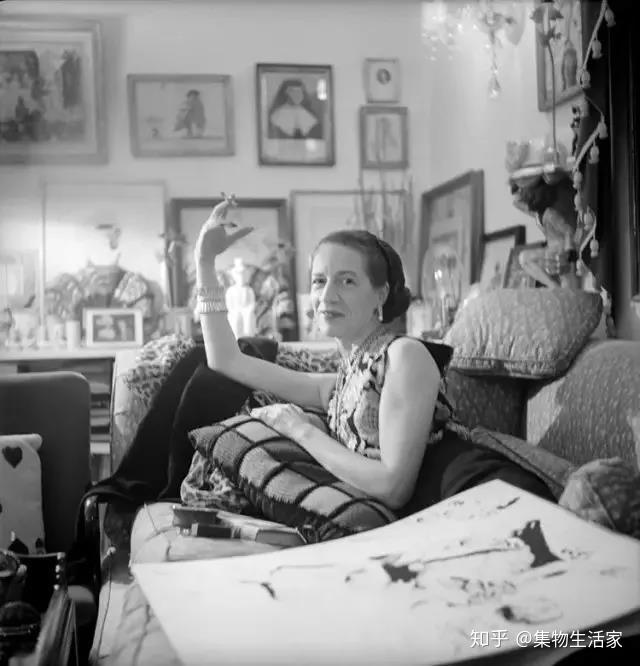 coddington),在戴安娜面前,恐怕她们也只能恭恭敬敬地叫一声「前辈」