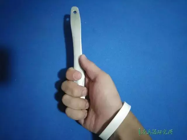 小李飞刀是怎样练成的?暗器投掷手法详解