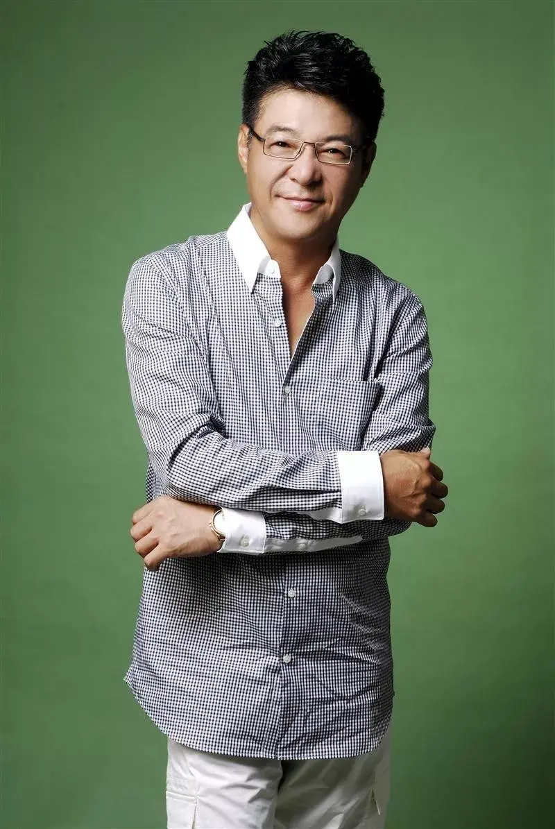 那一年姜育恒在歌坛的势头就是如今的林俊杰