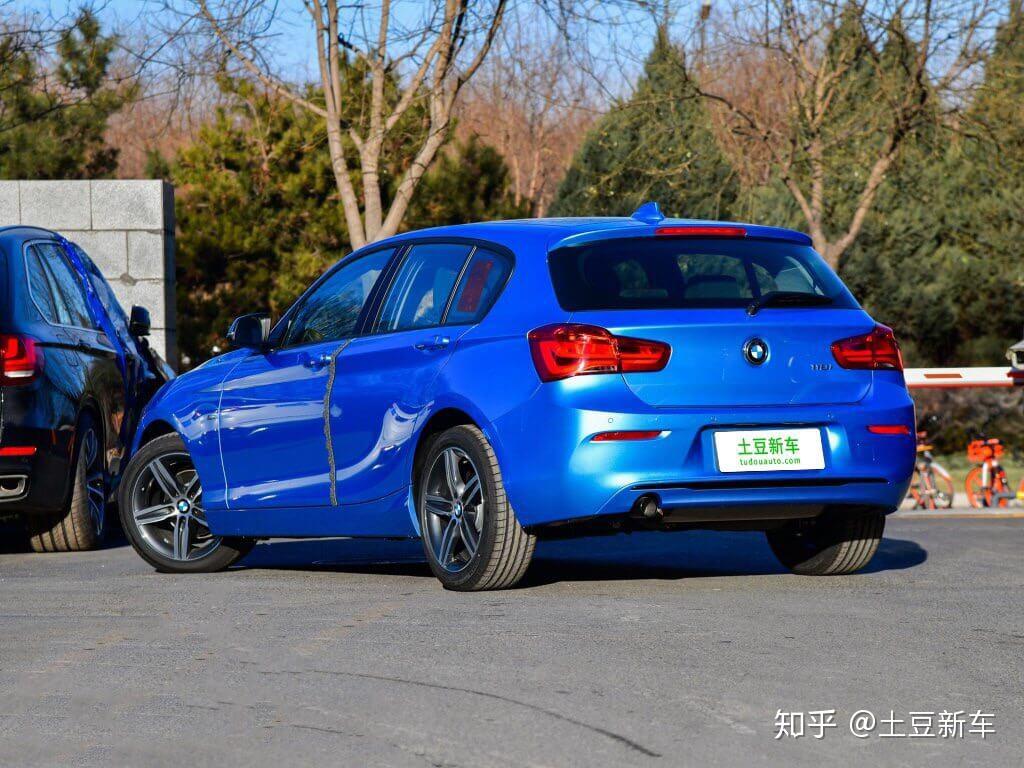 轴距2789mm奥迪a3三厢  4462×1796×1417mm  轴距2629mm宝马1系认後