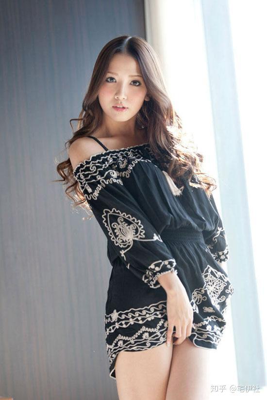 长相甜美可爱的友田彩也香 - 知乎