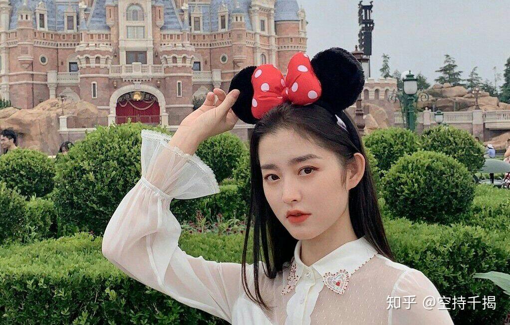 再放一些小姐姐的图吧微博名婴宁lasw  来自西安一名大学生模特首先是