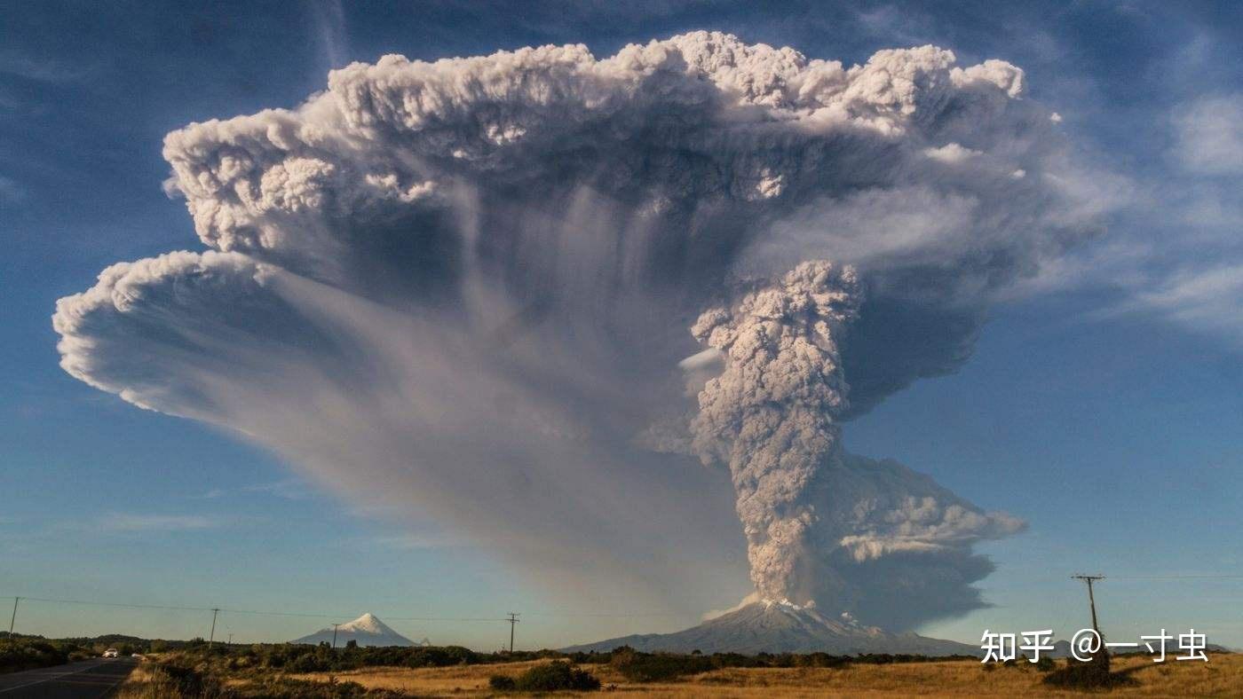 2天内汤加火山连续喷发八次,火山可怕吗?敬畏火山,但无须恐慌
