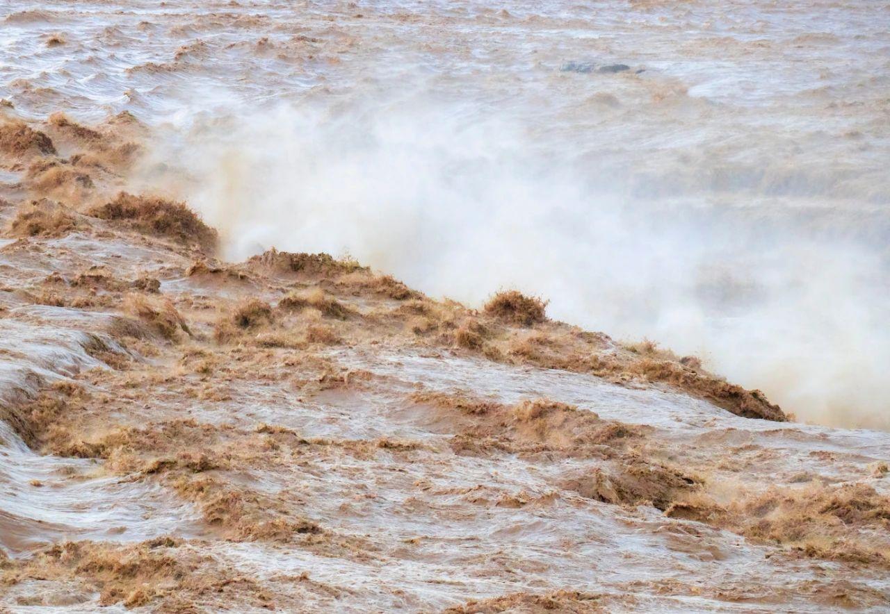 这条颜值爆表的中国1号公路你肯定想来