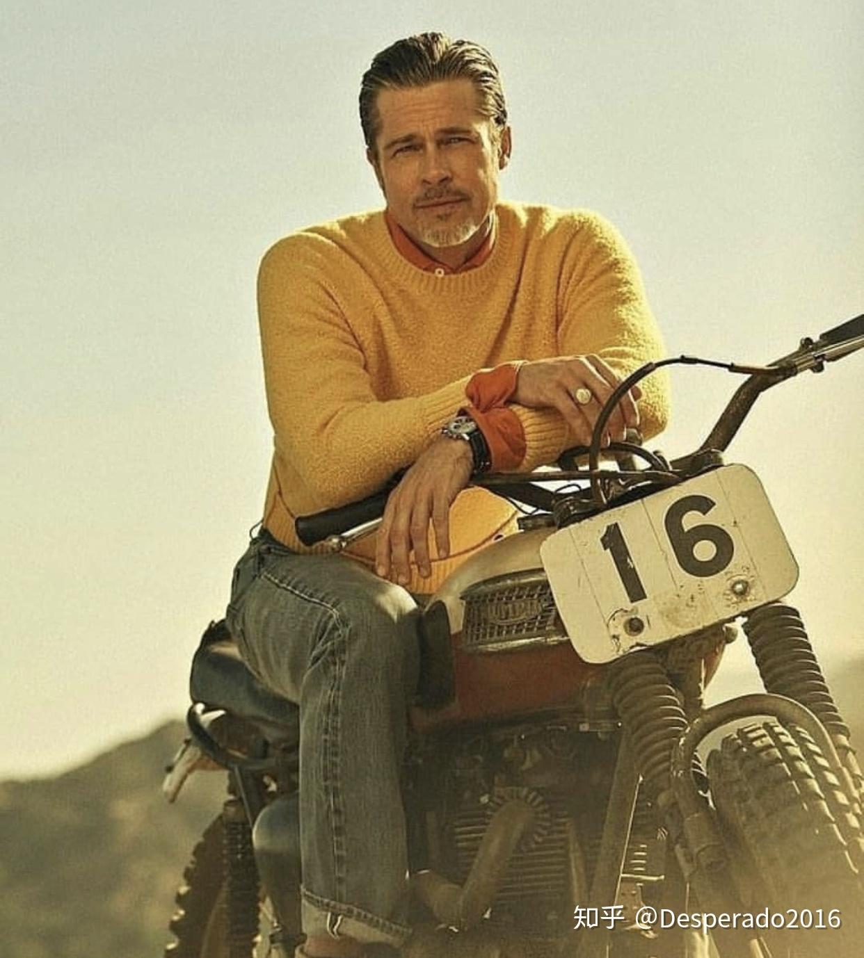 骑士不是为了cool,因为头盔可以毁掉任何一款发型,所以摘了头盔想要