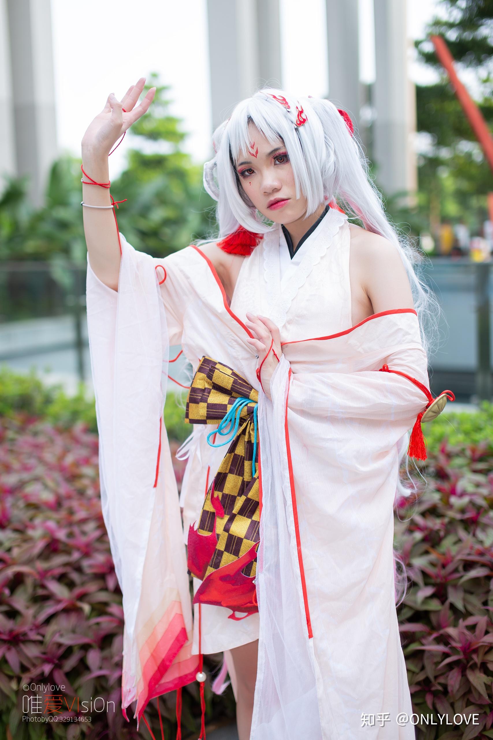 cos~妖刀姬之友出镜cn:苒苒(美背)摄影及后期:only love唯爱薄纱轻轻