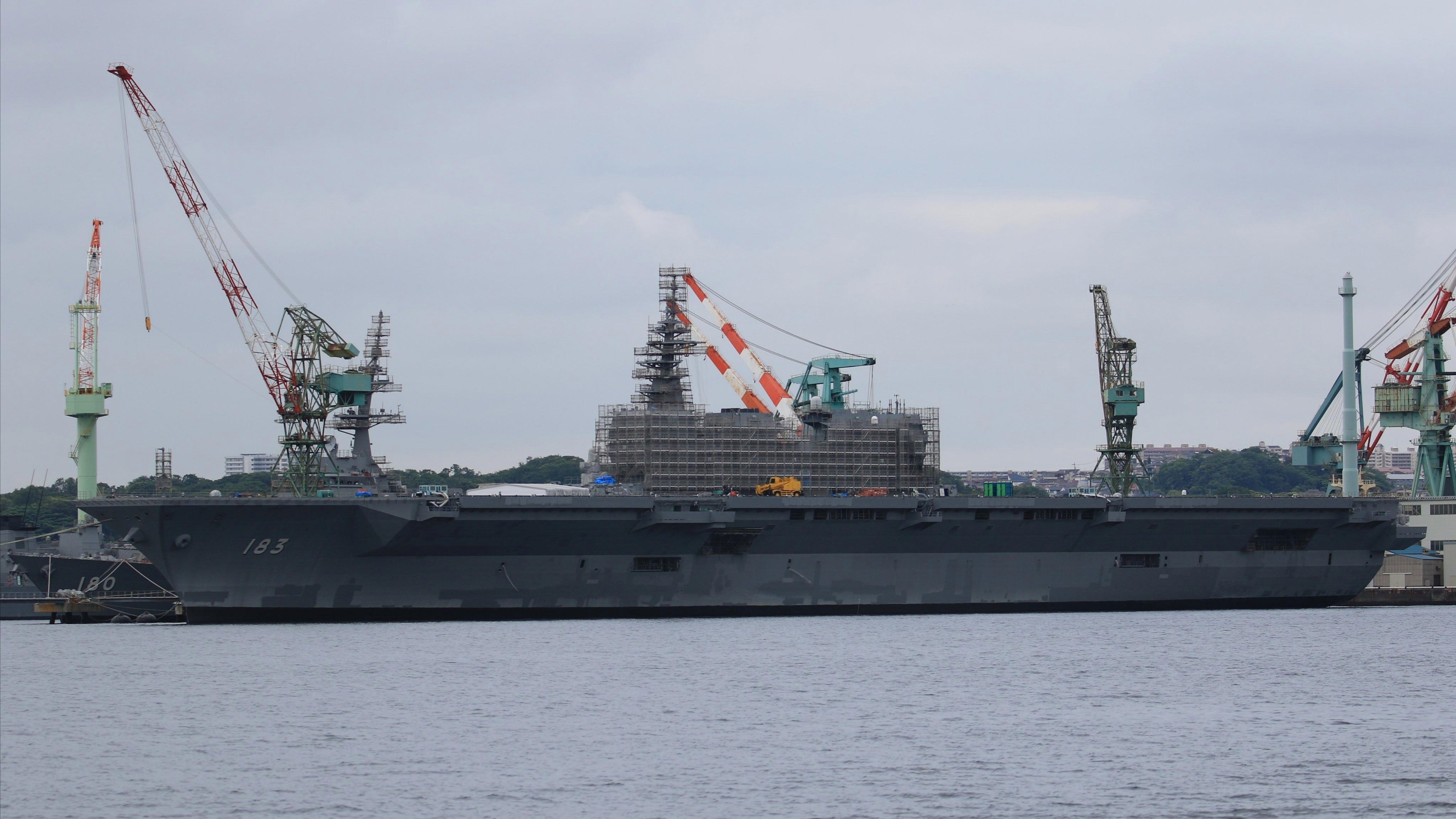 日本出云号直升机护卫舰首次出海执行保护美国船只的任务 - 2017年5月1日, 俄罗斯卫星通讯社