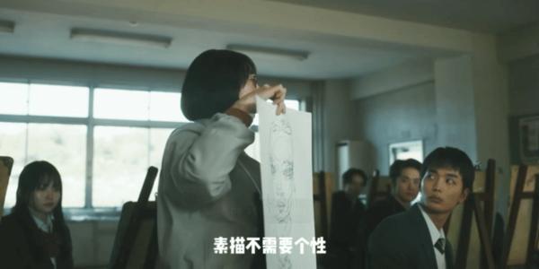 《新集体》荒诞诡异+抽象惊悚,年度“发疯”恐怖片