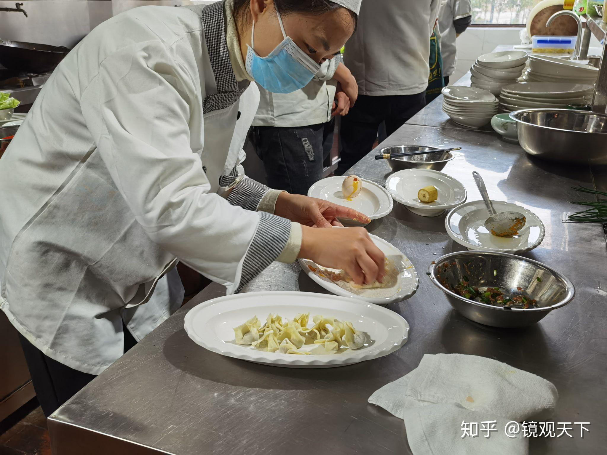 巴中举行第一届营养配餐技能竞赛初赛营养师竞技过招