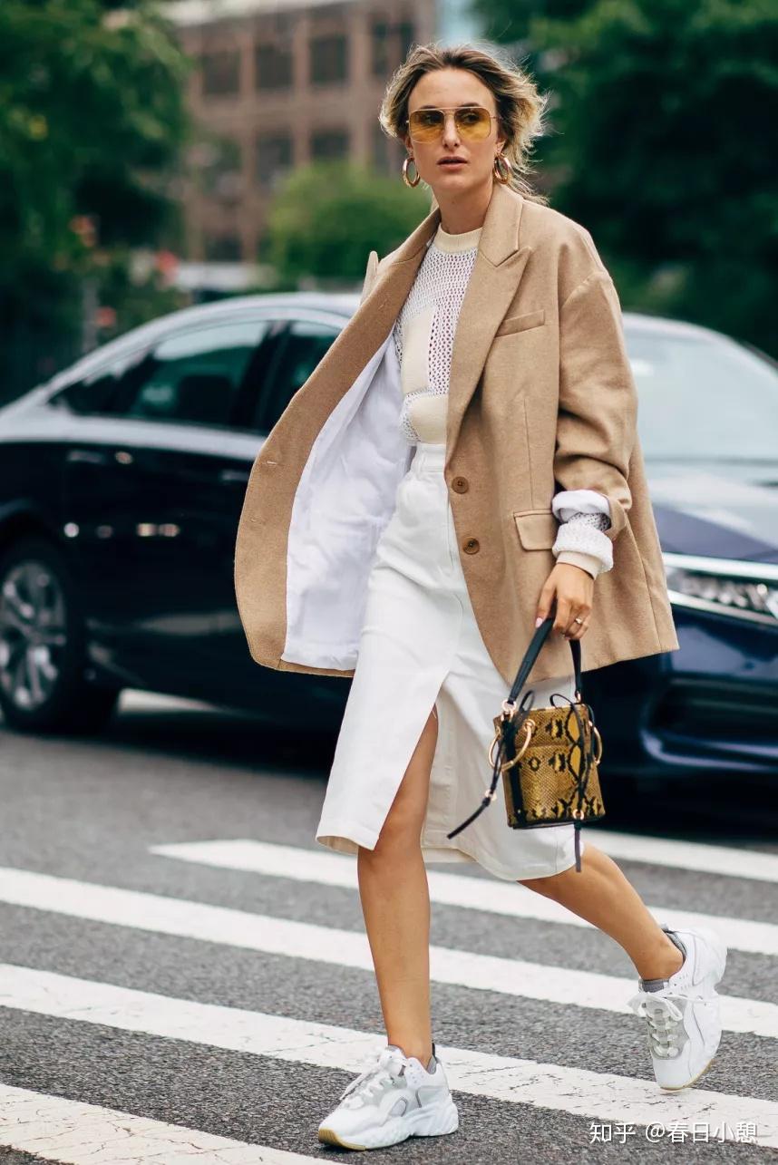 裙子 靴子=2020秋冬最王炸的时尚穿搭