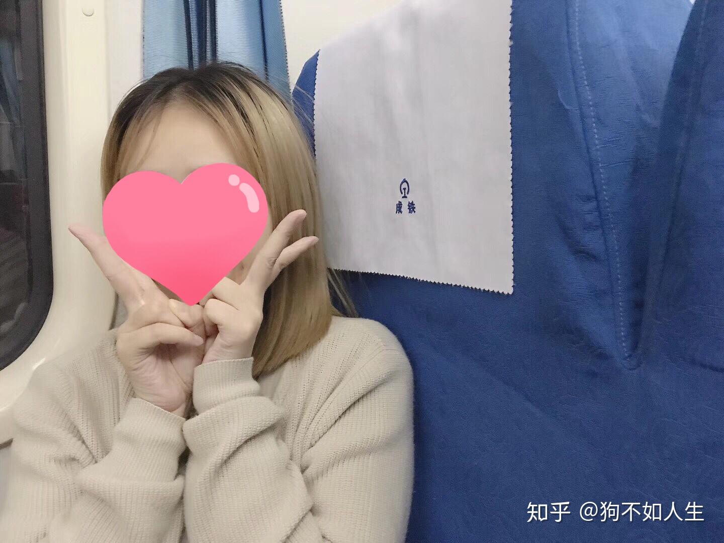 那些被染成二次元色或者浅色系的头发,后来怎