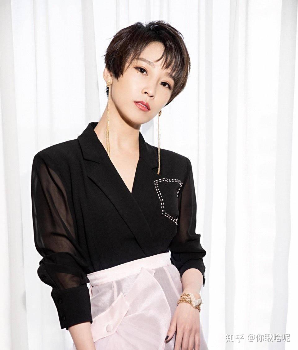 哪怕是年纪小的谢楠也不例外,但妈妈却安慰道:夸女孩子漂亮是肤浅