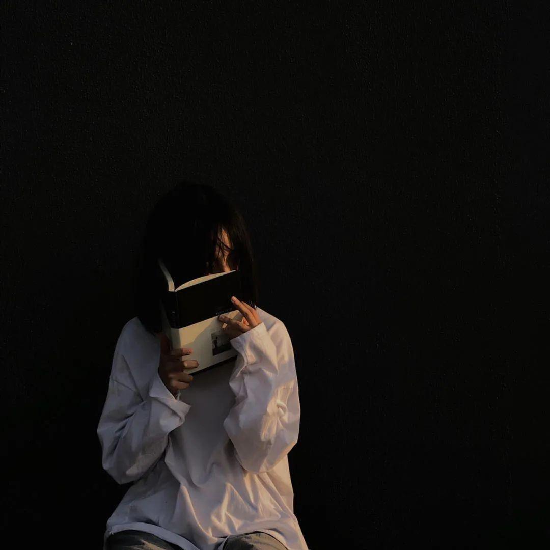 有没有比较看起来比较阴郁的头像? - 知乎