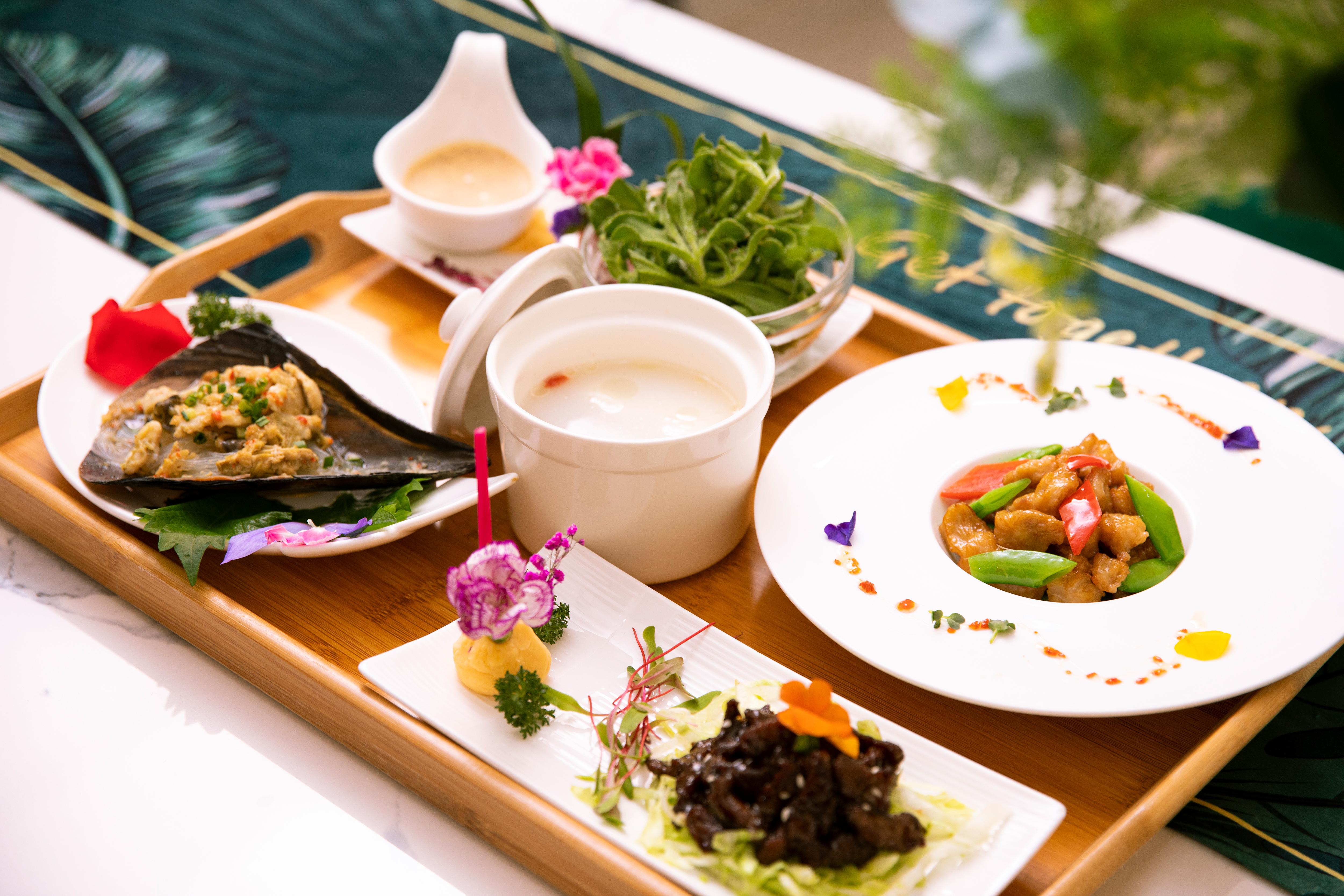 十月结晶·逸庭月子会所旗舰店签约仪式圆满完成