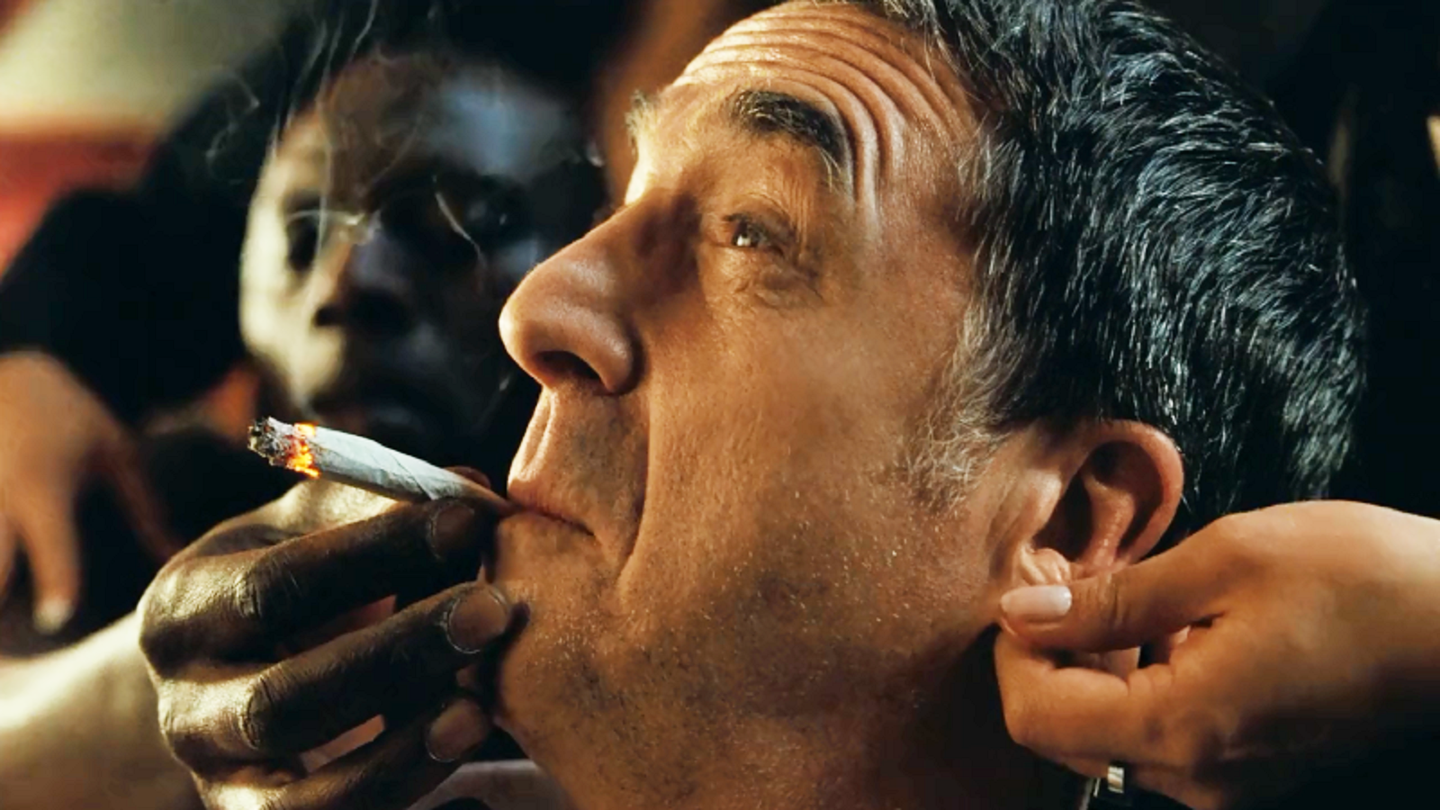 盐究一下病毒肆虐全城封锁人性丑陋被一览无余一部韩国经典灾难片