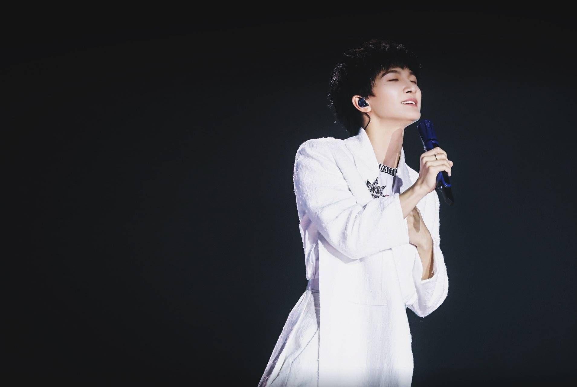 有没有周深超好看的照片无水印