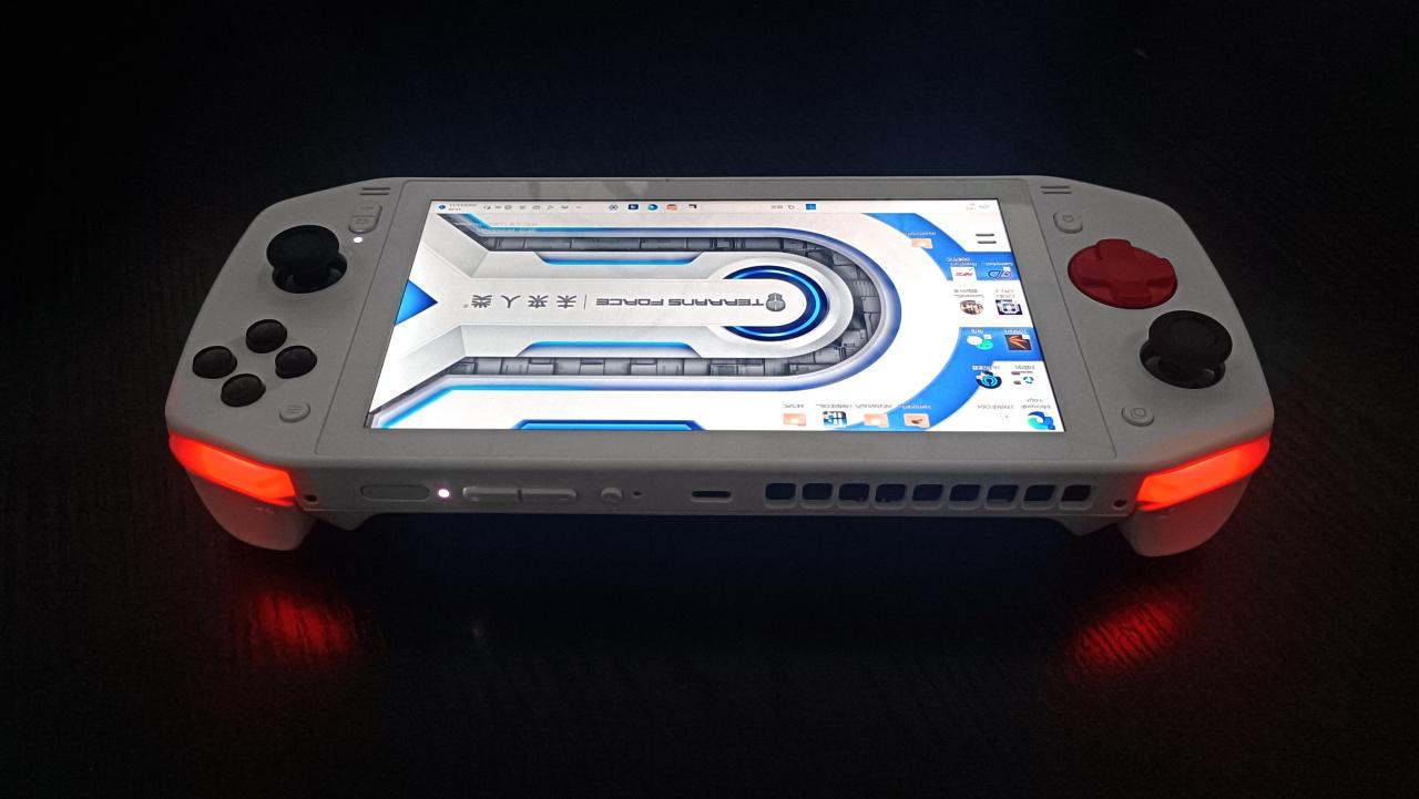 未来人类handle5掌机预售开启让我们看看游戏狂热大礼包里都有些什么