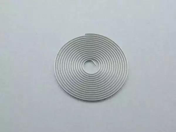 中国制造!史上第一立体宝玑硅游丝