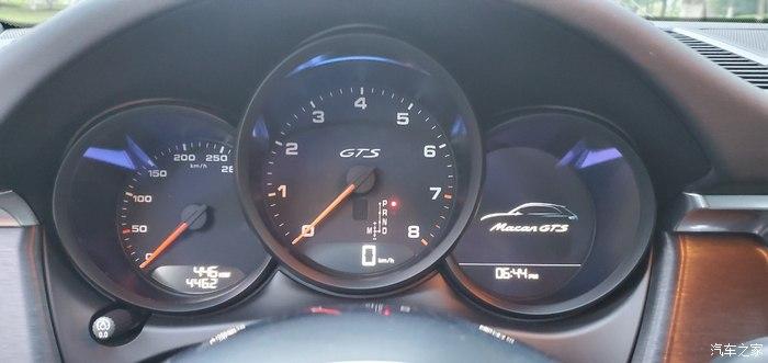 2020款保时捷macangts论坛首发夜间点亮效果非常有科技感