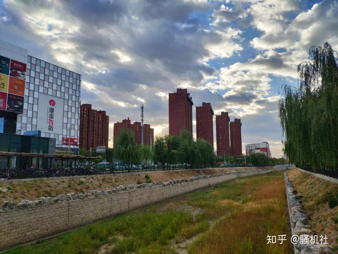 现在买小米8还是买mix3?