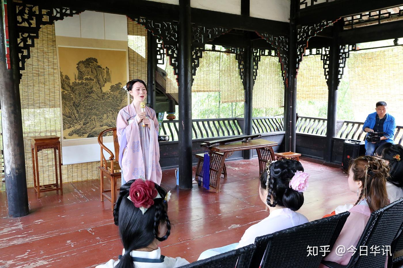 薛涛与古蜀弦歌文化琴歌雅集活动在成都望江楼公园举行