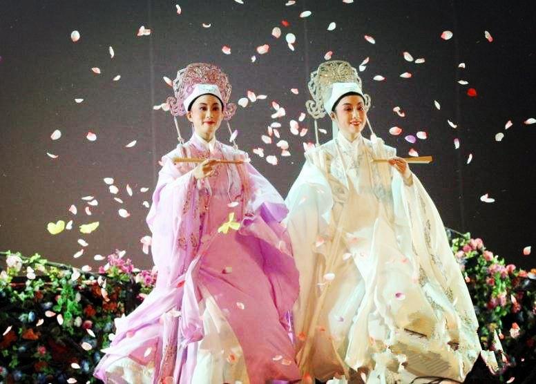 《梁山伯与祝英台》是中国古代民间四大爱情故事之一,是中国最具魅力